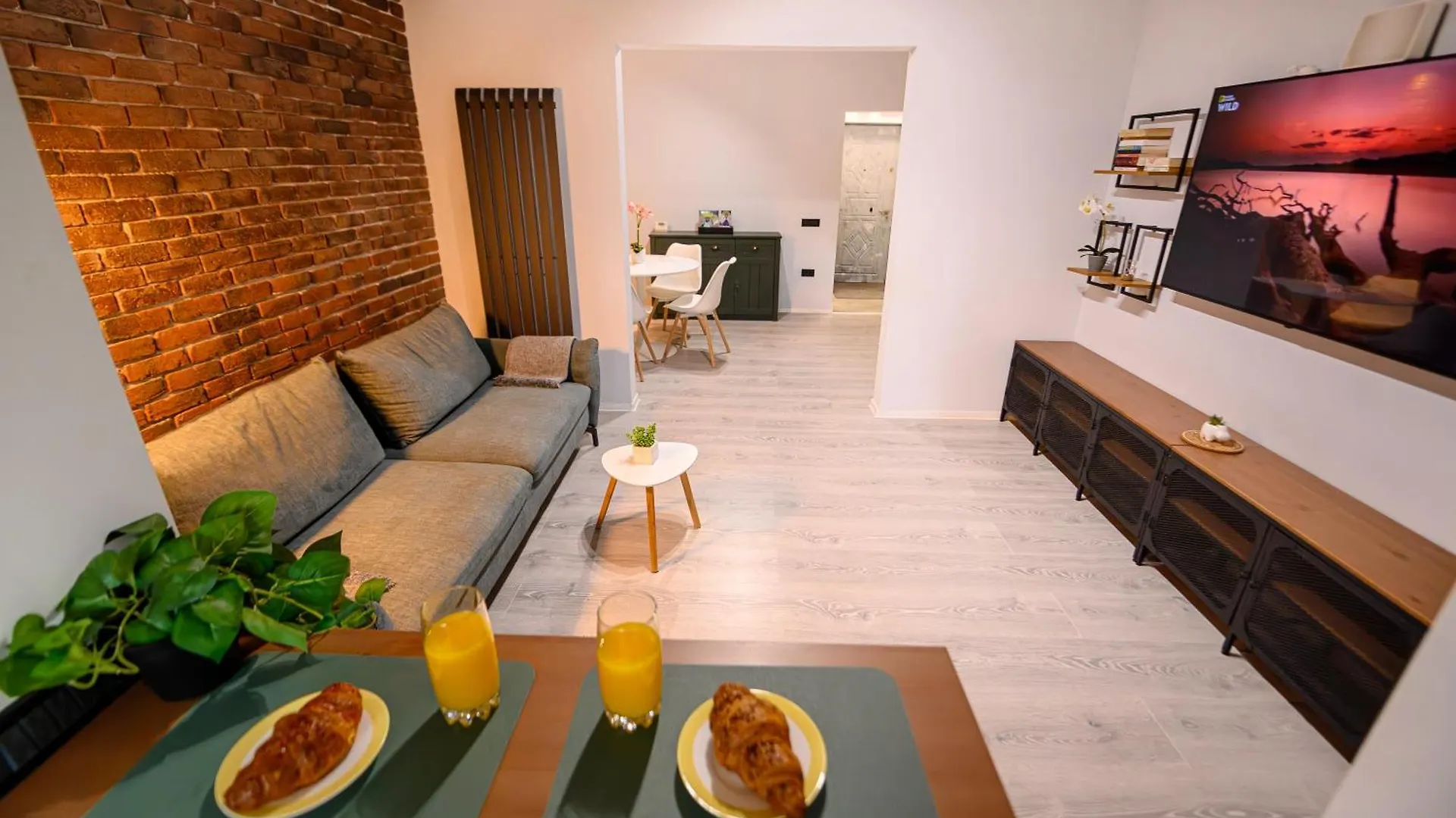 Kiseleff Flat - 2Br, Family-Friendly, Free Parking Apartment Bucharest
