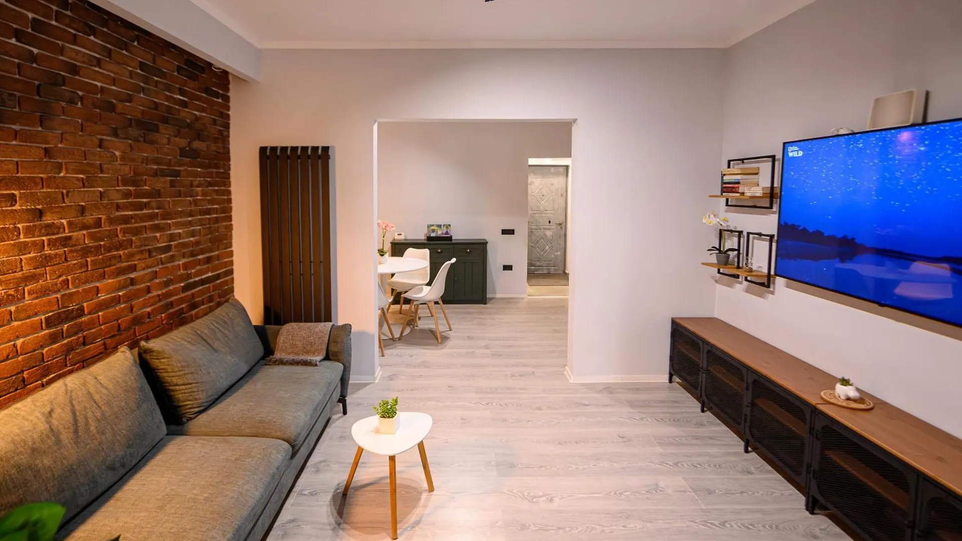Kiseleff Flat - 2Br, Family-Friendly, Free Parking Apartment Bucharest Romania
